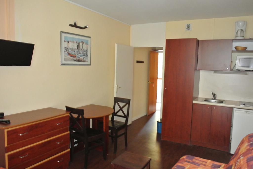 Ferienwohnung Le Domaine Des Oliviers Saint-Cyr-sur-Mer Zimmer foto